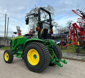 Tracteur à chenilles JOHHN DEERE 3039R 2024 de 21HP, 25HP, 30HP, 35HP, 40HP, 45HP, 55HP avec moteur et boîte de vitesses - Product Image 5
