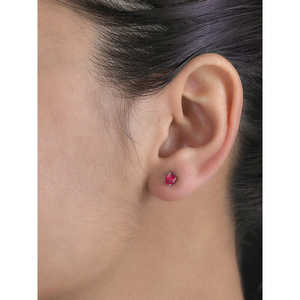 Pendientes colgantes de rubí solitario de 1 quilate con tapas de oro de 14K/18K Forma de flor de moda para bodas y compromisos - Product Image 2