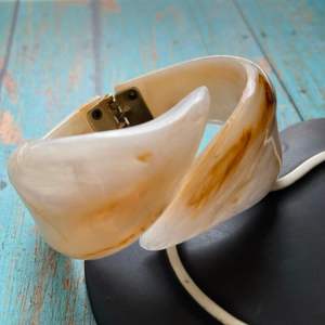 Daily Use Natural Color Horn Snack Cuff <b>Bracelets</b> Bangle Stylish Fashionable Bangle for Woman and <b>Girls</b> Wedding Anniversary Gift - Product Image 5