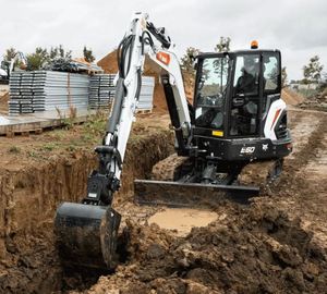 Bobcat E60 Mini Excavator <b>for</b> <b>sale</b> features 55 HP turbo diesel engine and 12315 lb operating <b>weight</b> performance - Product Image 2