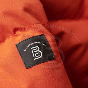 Chaqueta acolchada ligera Abrigo de manga larga con capucha para hombre Cremallera Ligera 2024 Diseño superior Chaqueta acolchada empacable - Product Image 4