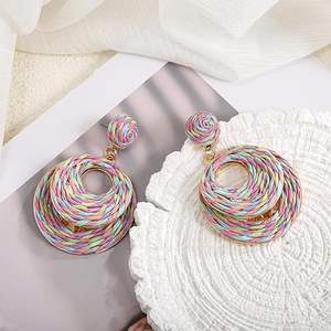 ต่างหูห่วงปาล์มทำด้วยมือสำหรับผู้หญิงเครื่องประดับแบบห้อยสไตล์โบฮีเมียนน้ำหนักเบาวันหยุดพักผ่อนชายหาดในฤดูร้อนดีไซน์แบบฟางทรงรีทรงกลม - Product Image 4