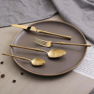 Cubiertos elegantes de oro mate Comedor sofisticado para cada ocasión Juego de cubiertos de oro mate de lujo Un toque elegante para su Mesa - Product Image 4