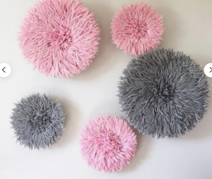 Estilo tradicional Pink Feather Juju Hat Decoración para colgar en la pared Material de bambú y PC para el hogar Ins Inspiration - Product Image 1