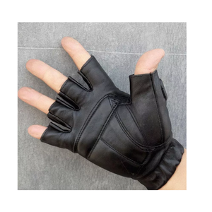Guantes de cuero negro de primera calidad para ciclistas y conductores de gimnasio Par de color negro - Product Image 3