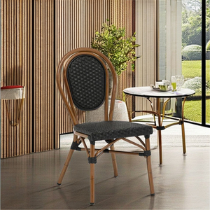 Belle chaise de salle à manger en rotin minimaliste de haute qualité confortable et durable pour une utilisation intérieure/extérieure pour hôtels parcs villas - Product Image 1