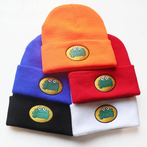 Chapeau en tricot unisexe d'hiver personnalisé de haute qualité, lettres chaudes, logo, couleur unie, chapeau de sport décontracté pour enfants, ski, cyclisme, voyage en plein air - Product Image 1