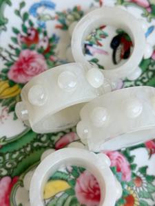 แหวนรองจานแบบทันสมัย เป็นมิตรกับสิ่งแวดล้อม ทำจากเรซิ่นและโลหะ  สามารถปรับแต่งได้  ตกแต่งโต๊ะสำหรับทุกโอกาส โดย faizacraft - Product Image 2