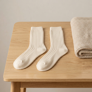Calcetines de Mujer con Diseño Acanalado para Uso Diario, Antideslizantes y Cómodos, Talla 58 - Product Image 1