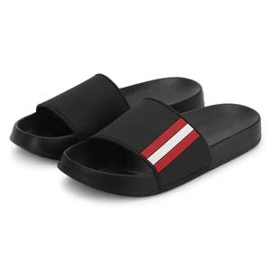 Vente en gros de pantoufles EVA de haute qualité à rayures centrales noires, rouges et blanches pantoufles d'intérieur pour hommes et femmes - Product Image 6