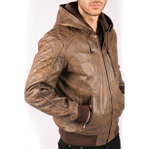 Chaqueta bomber de estilo urbano con líneas limpias y diseño de bolsillo funcional - Product Image 3