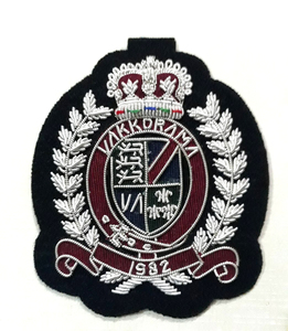 Badges en fil métallique de qualité supérieure, fabrication haut de gamme, avec épingle de sûreté, couleur personnalisée, taille personnalisée, matériau en cuir - Product Image 5