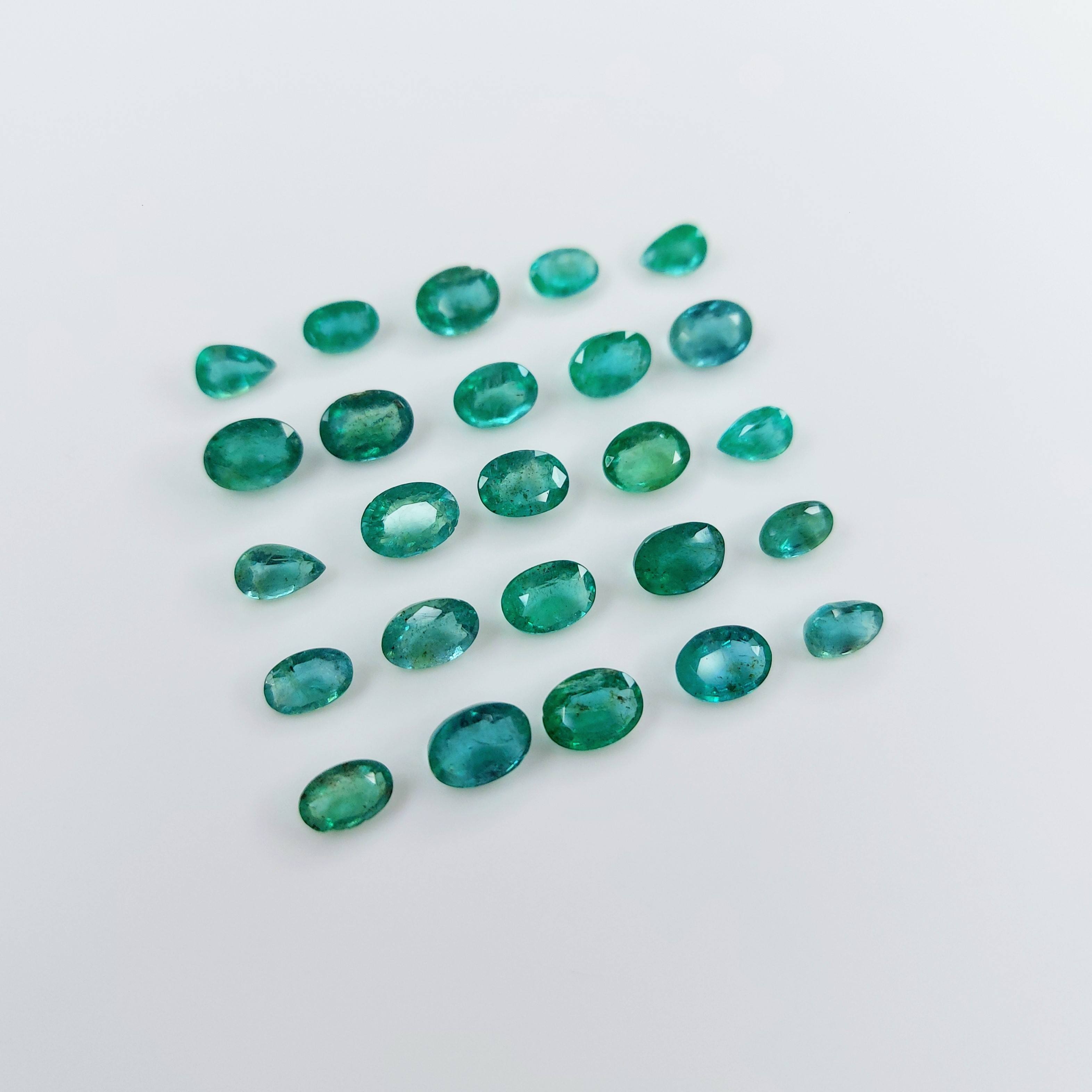 สีเขียวป่า