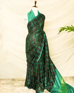 custom made kanchipuram and kanjeevaram 100% pure silk sarees made with Silk Mark ideal for use as wedding gifts