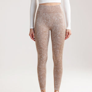 Leggings de yoga pour femmes au design élégant Legging de yoga taille élastique confortable et respirant de qualité supérieure - Product Image 2