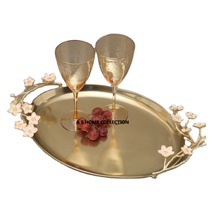 ถาดเสิร์ฟโลหะสีทองพร้อมที่จับด้านข้างดีไซน์รูปดอกไม้สุดเจ๋งสำหรับตกแต่งบ้านและงานอีเวนต์ - Product Image 1