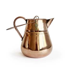 Florero de cobre irlandés hecho a mano, objeto decorativo, jarra con asa, aspecto vintage, regalo elegante - Product Image 1