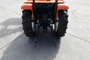 Utilizado para el tractor compacto Kubota B1600, se ofrece con fotografías y especificaciones del producto. - Product Image 2