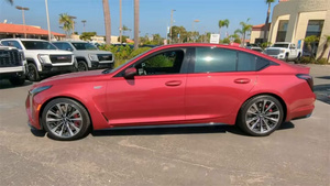 Cadillac CT5-V V-Series Blackwing 2025 Seminuevo, Transmisión Manual, Motor Turbo, Tracción Trasera, Asientos de Cuero, ACC, Llantas de Aleación R17, Eléctrico - Product Image 3