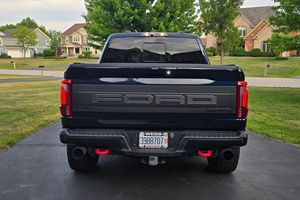 Auto Usado Confiable, Ford F-150 Raptor 2024, Motor V6 Twin-Turbo de 450 hp - Product Image 2