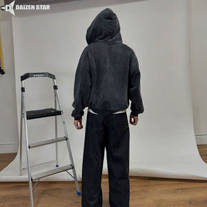 เสื้อฮู้ดซิปผู้ชาย สีพื้น ผ้าฝ้ายฟลีซ 100% ทรงปกติ ใส่สบายสำหรับฤดูหนาว แบบเรียบง่าย ย้อมสีธรรมดา บริการ OEM น้ำหนัก 300 กรัม - Product Image 3