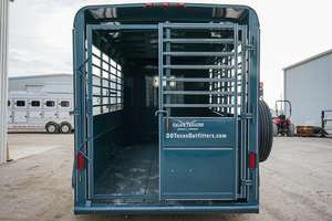 รถพ่วงปศุสัตว์สำหรับงานหนักที่ดีที่สุดพร้อมกรอบเสริมสำหรับการใช้งานที่ทนทานความยาว16FT ความปลอดภัยสูงรับประกัน1ปี - Product Image 4