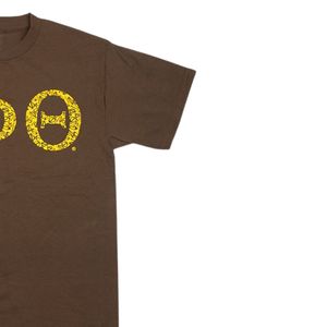 Iota Phi Theta lettere greche Tee grafiche marrone e giallo confraternita t-shirt Premium abbigliamento greco per fratelli - Product Image 4
