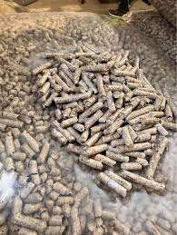 Granulés de bois purs en grande quantité Granulés de bois de haute qualité - Product Image 2