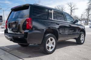 Chevrolet Tahoe LT 4WD 2017 d'occasion - Product Image 2