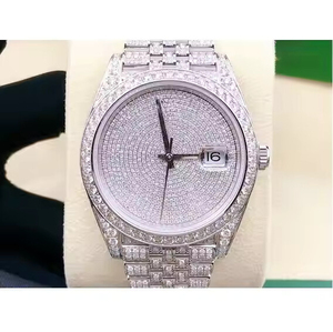 Montre-bracelet à cadran analogique de luxe personnalisée pour hommes et femmes Moissanite Diamond Design unique Bracelet en acier inoxydable entièrement glacé - Product Image 1