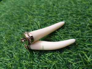 จี้เรซิ่นเคลือบทอง ดีไซน์เฉพาะตัว |   เครื่องประดับทำมือที่มีสไตล์สำหรับผู้หญิง - Product Image 3