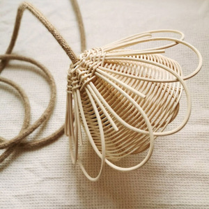 Lámpara colgante para habitación de bebé, lámpara de ratán con forma de flor, precio más barato, decoración de dormitorio para niños, lámparas de techo - Product Image 2