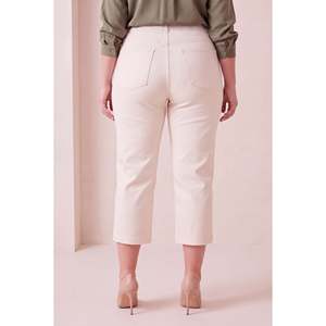 Pantalon capri en coton grande taille avec détail poche, écru - Product Image 6