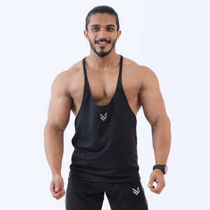 Camiseta sin mangas de gimnasio para hombre a precio de fábrica, camiseta sin mangas lisa en blanco con logotipo personalizado, Camiseta de punto transpirable de secado rápido hecha en Pakistán - Product Image 1