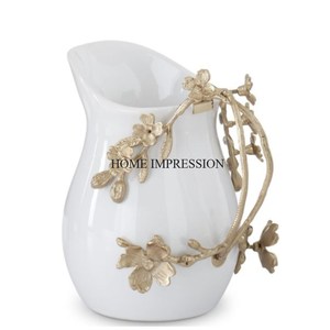 Fournitures de pichet de vin de forme antique enduites de poudre de couleur entièrement blanche en métal résistant avec une belle poignée dorée - Product Image 5