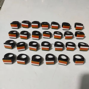 แหวนแฟชั่นสุดสร้างสรรค์แหวนขอบกว้างทรงสี่เหลี่ยมสีสันสดใสแบบผสมสีอะคริลิคเรซิ่นเครื่องประดับ - Product Image 1