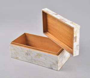 กล่องเก็บของตกแต่งฝังมุกเปล่งประกายสีขาวระยิบระยับ งานฝีมือสุดหรู ประดับด้วยโมเสกเปลือกหอยสีขาว - Product Image 4