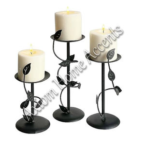 Juego de portavelas estilo Industrial Chic hecho a mano de hierro hecho a mano soportes cónicos decorativos acento de mesa por Axiom Home Accents - Product Image 5