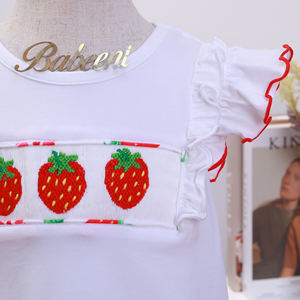 Ensemble short fraise de luxe smocké à la main pour filles OEM ODM personnalisé 100% coton vêtements vente en gros Manufacturer-BB3062 - Product Image 4