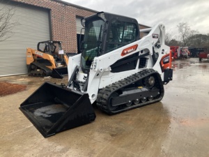 Chargeuse compacte sur pneus Bobcat T870 2022 avec moteur diesel Yanmar, PLC, haute efficacité opérationnelle, moteur, boîte de vitesses, roulement et pompe - Product Image 3