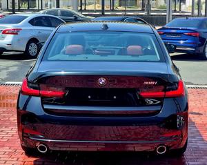 บีเอ็มดับเบิลยู ซีรีส์ 3 รุ่น 318i ปี 2025 ใหม่เอี่ยม เครื่องยนต์ 4 สูบ 199 แรงม้า น้ำมันเบนซิน เกียร์อัตโนมัติ พวงมาลัยซ้าย - Product Image 4