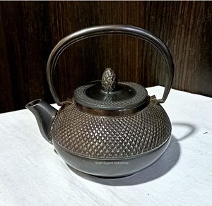 Tetera con acabado antiguo de latón elegante con perilla y Asa elegantes para mesa de comedor, teteras para servir té y café - Product Image 1
