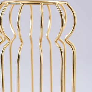 Portavelas de metal de calidad superior con Soporte redondo para balcón, espacio, luz diaria, uso de mesa y artículo de regalo para exportación a granel - Product Image 1