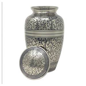 Juego de urna de cremación de latón blanco Urna funeraria hecha a mano para cenizas humanas Calidad de exportación Hecho EN LA India - Product Image 2