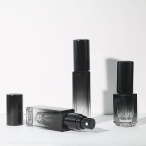 Flacone Spray per Profumo da Uomo Ricaricabile in Vetro Nero Sfumato Quadrato 3ml/5ml/10ml/15ml - Vendita all'Ingrosso - Product Image 3