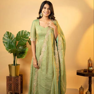 Traje Salwar de seda hecho a mano de diseñador Vestido largo de estilo pakistaní Kameez Dupatta para bodas y fiestas - Product Image 1