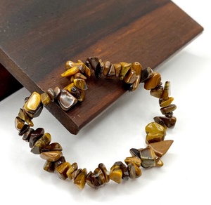 Vente en gros d'Oeil de Tigre Personnalisé Puces Pierre Cristal Bracelets Pierres Précieuses Bracelets Unisexe Naturel Amour Folklorique Mariage Art Style Cadeaux - Product Image 1