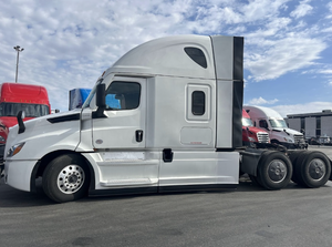 รถบรรทุกมือสอง ปี 2024 FREIGHTLINER Cascadia CA126 แบบเพลาคู่พร้อมที่นอน - Product Image 5