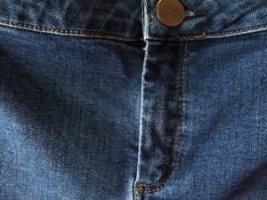กางเกงยีนส์ขาสั้นทรงวินเทจ - Product Image 4