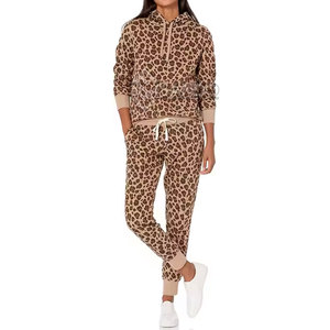 เสื้อฮู้ดดี้ผู้หญิงแฟชั่นดีไซน์ใหม่ ทนทาน สำหรับฤดูหนาว ผ้าถัก ปักโลโก้ด้านหน้า ผ้าฝ้าย 100% ปรับแต่งได้ สไตล์ฮิปฮอป - Product Image 2